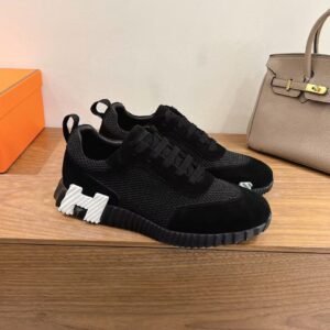 HRMS Mesh & Suede Overlays Low-Top Trainers - Black