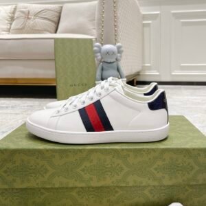 GCCI Low-Top Trainers with Side Stripe - White
