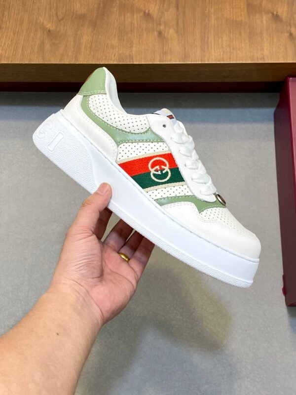 a17303b2 GCC White Trainers with Green Contrast Panels and Stripe Detail