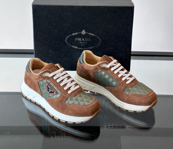 PRDA Trainers with Olive Geometric Panel Details