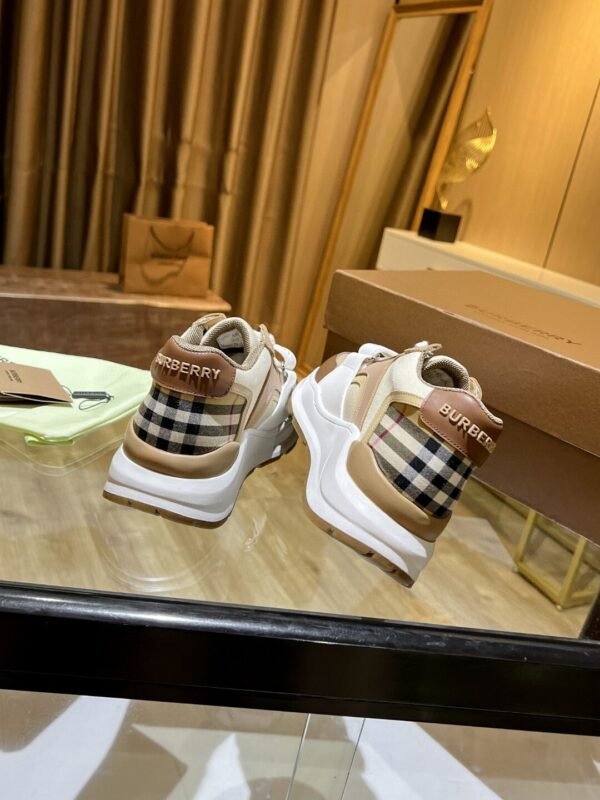 BRBY Trainers with Check Heel Panel and Strap - Beige