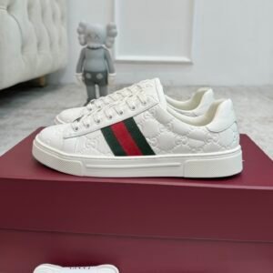 GCCI Trainers with Side Stripe and Embossed Pattern - White