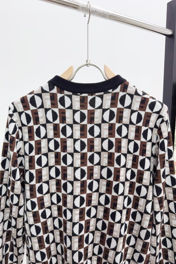 af5e2a3f FND All-Over Geometric Pattern Crew Neck Knit Jumper - Brown/Black