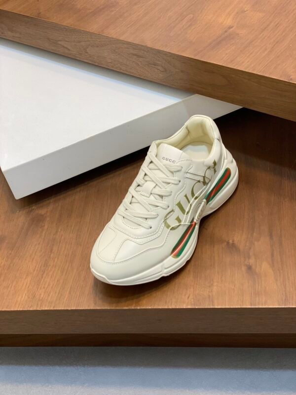 GCC Chunky Trainers with Stripe Detail - White