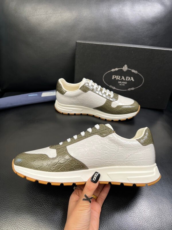 PRDA Low-Top Trainers in White with Olive Contrast Panels