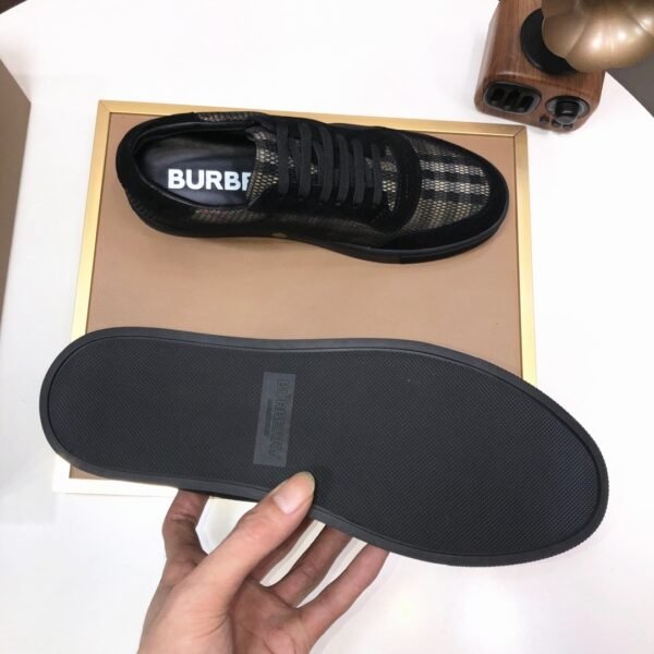 BRBY Low-Top Trainers with Mesh Panels - Black