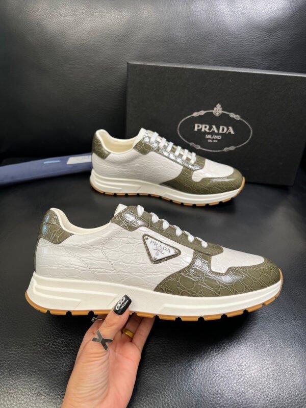 PRDA Low-Top Trainers in White with Olive Contrast Panels