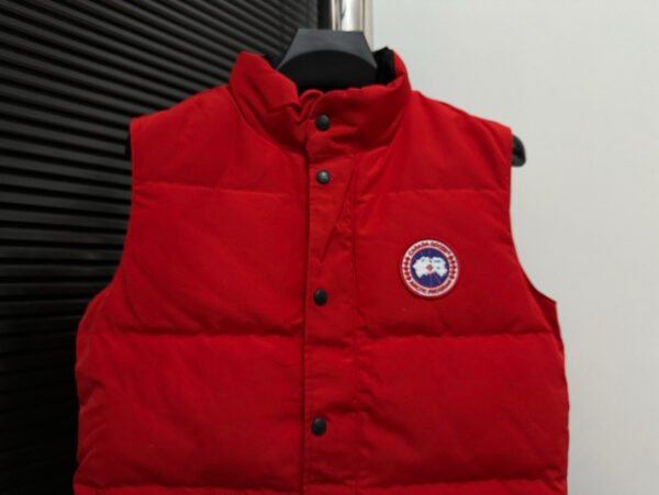 CG Puffer Gilet with Front Pockets - Red