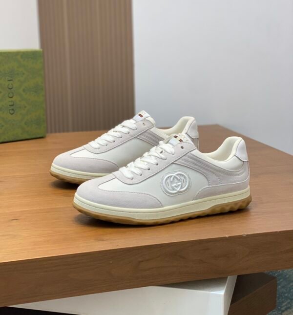 GCCI Low-Top Trainers with Logo Patch Detail - off-White/Ivory