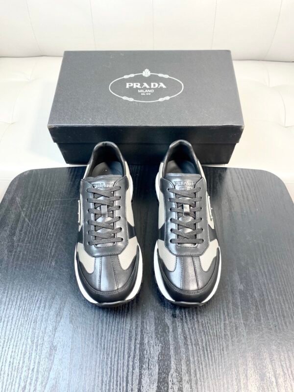 PRDA Low-Top Trainers with Contrast Panels - Black/Grey