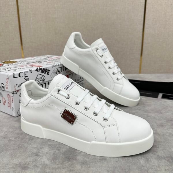 c1e7a6c7 DG Low-Top Trainers - White