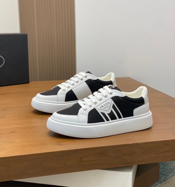 PRDA Trainers in Black and White with Contrast Side Panels