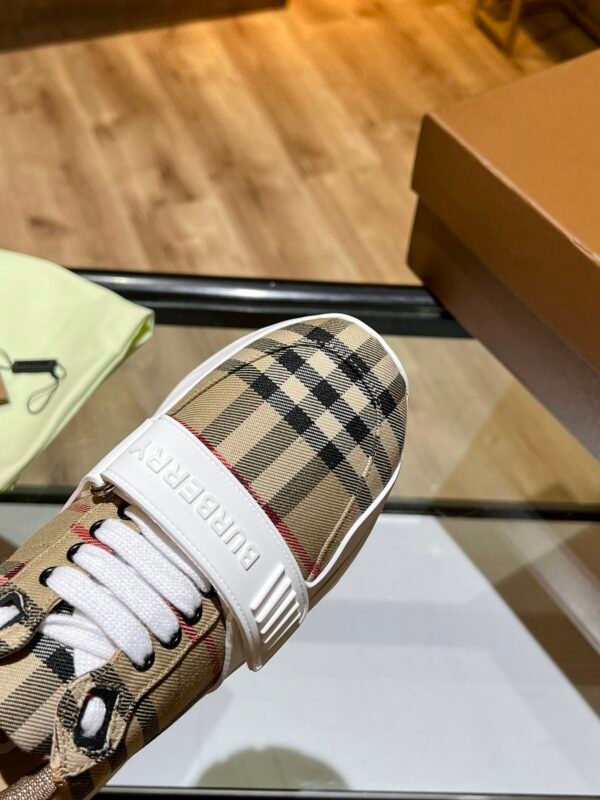BRBY Trainers with Check Panel and Strap - Beige