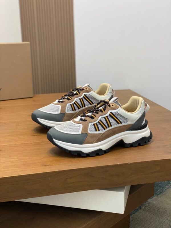 ca8f18cb BRBY Low-Top Trainers with Contrast Panels - Brown/Grey