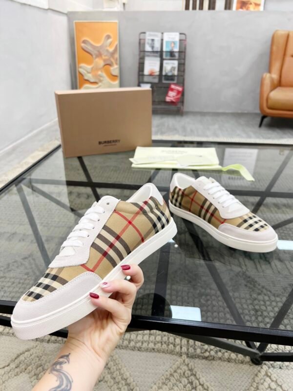 ce3e839a BRBY Trainers with Check Panels - Beige