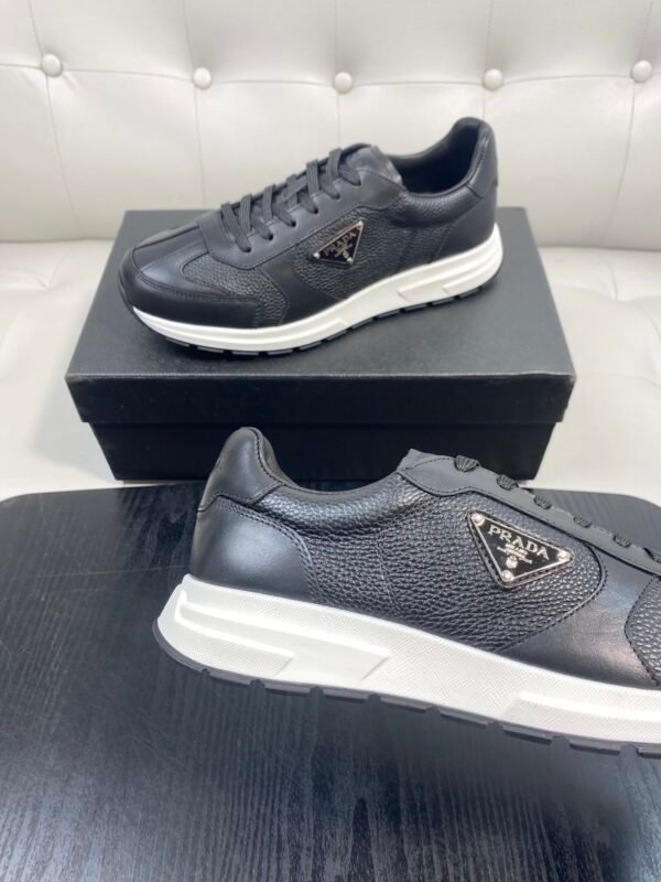 PRDA Low-Top Trainers with Contrast Panels - Black