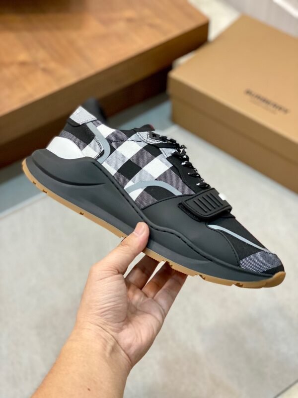 d09fb446 BRBY Trainers with Check Panel and Strap - Black