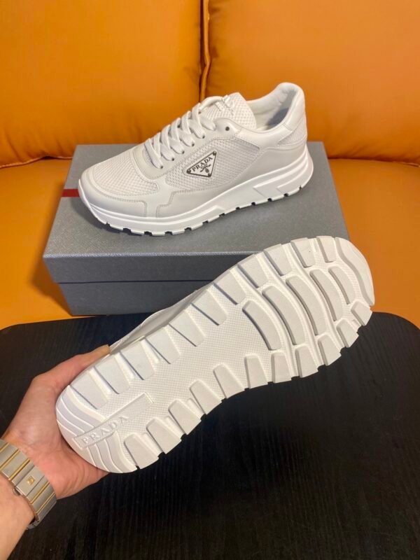 PRDA Low-Top Trainers with Breathable Mesh Panel Details - White