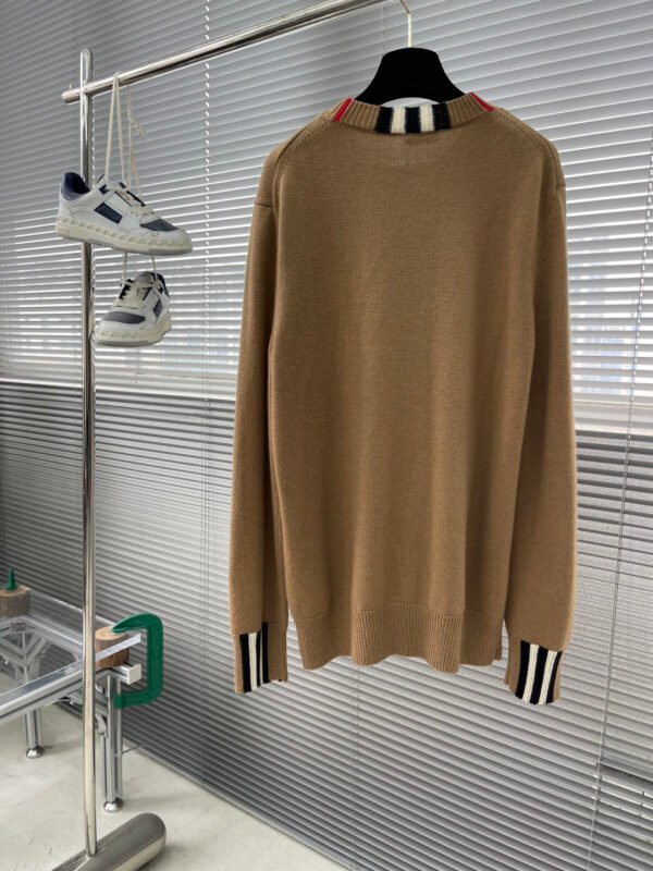 BRBY Striped Ribbed Crew Neck Knit Jumper - Brown