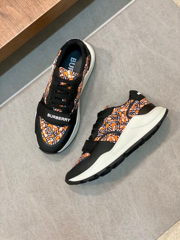 BRBY Trainers with All-Over Graphic Design