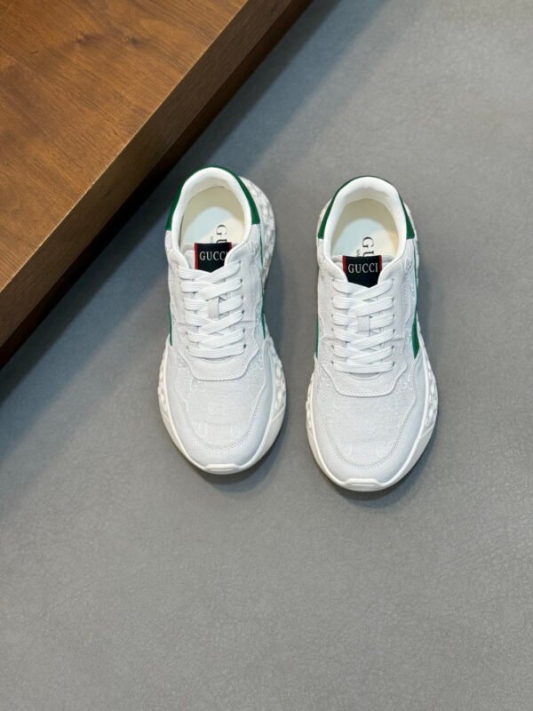 GCCI Trainers with Contrast Panels and Textured Sole - White/Green