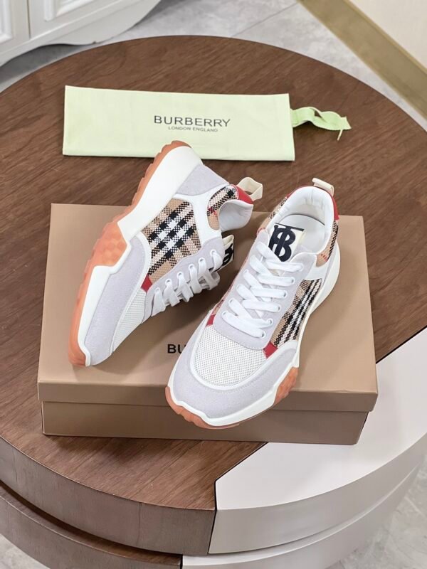 d689c485 BRBY Low-Top Trainers with Check Side Panels - White