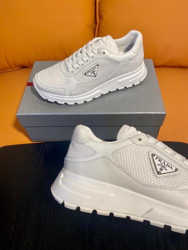 PRDA Low-Top Trainers with Breathable Mesh Panel Details - White