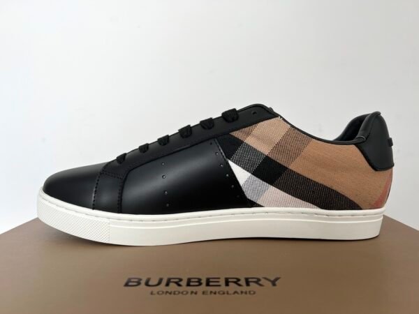 d8031bcf BRBY Trainers with Check Side Panel - Black