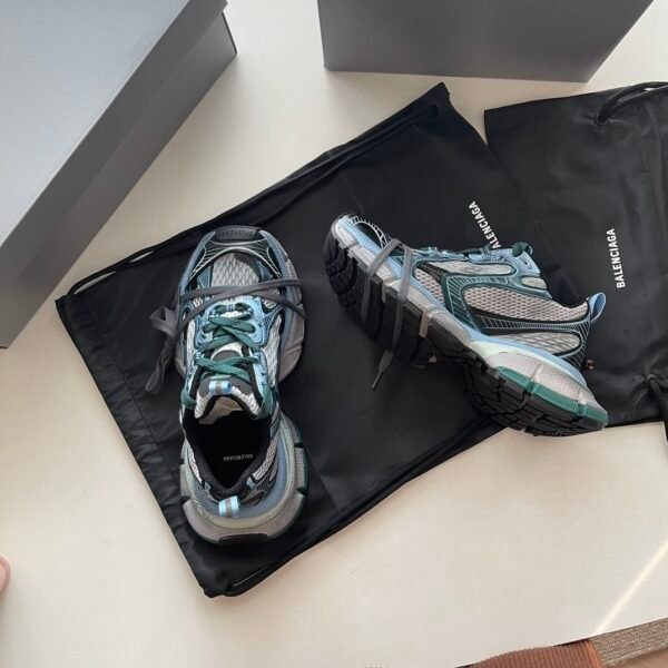 BLNCG Chunky Trainers with Contrast Accents - Blue