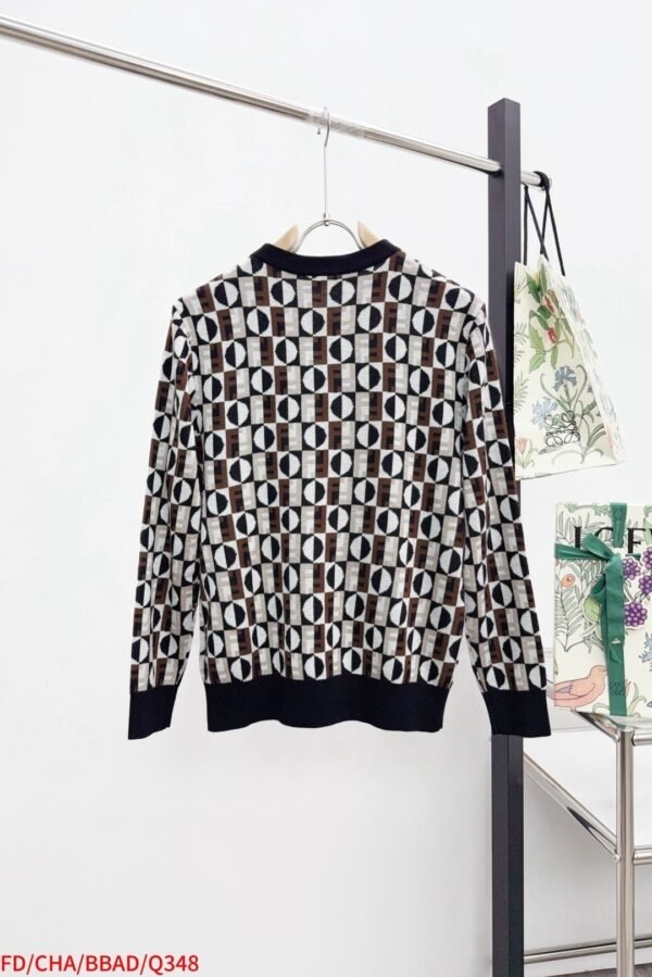 d9357690 FND All-Over Geometric Pattern Crew Neck Knit Jumper - Brown/Black