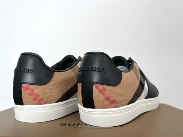 da3985e5 BRBY Trainers with Check Side Panel - Black