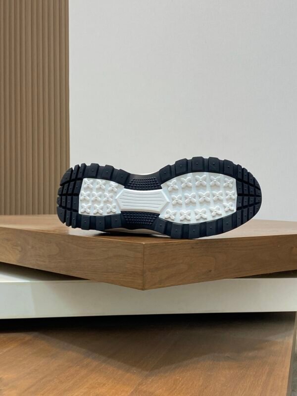 BRBY Trainers with Contrast Check Panels - Olive Green