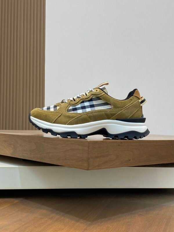 BRBY Trainers with Contrast Check Panels - Olive Green