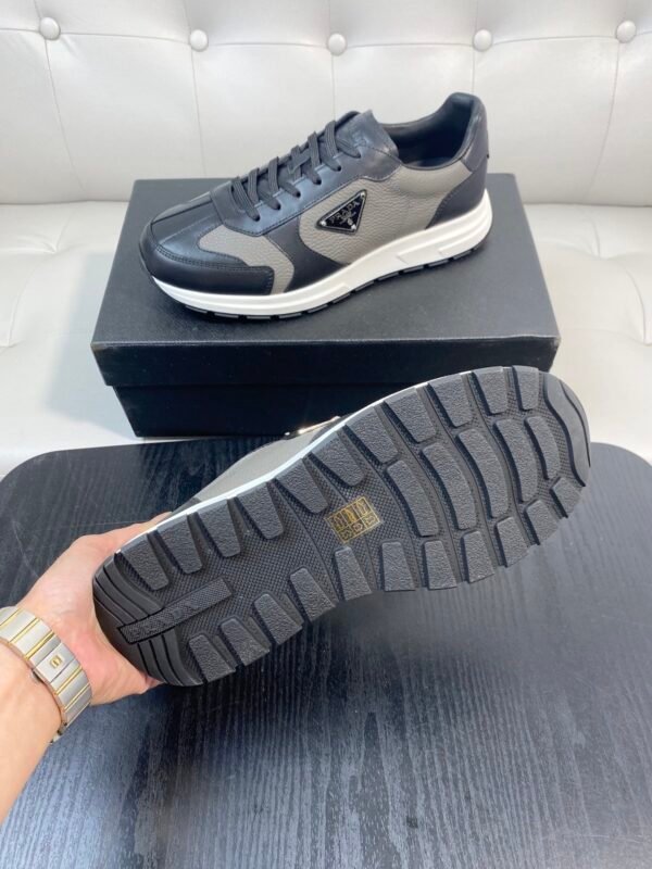 PRDA Low-Top Trainers with Contrast Panels - Black/Grey