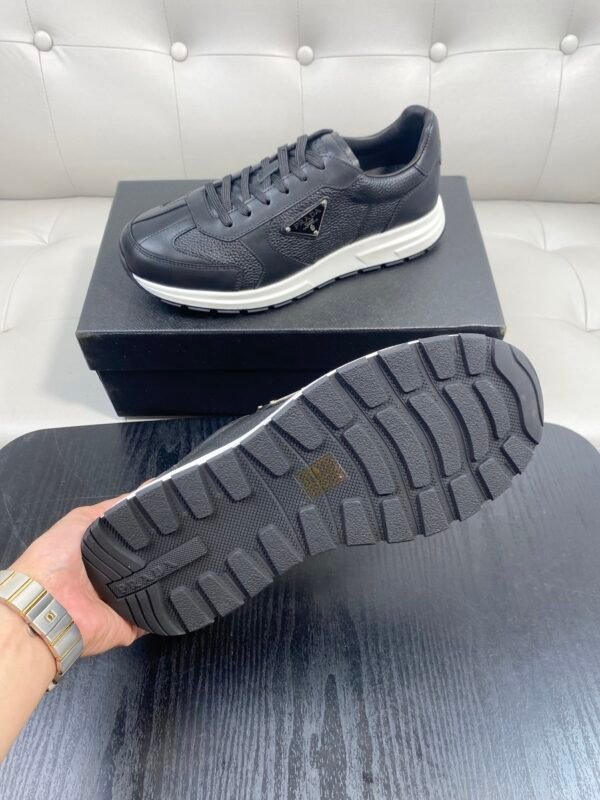 PRDA Low-Top Trainers with Contrast Panels - Black