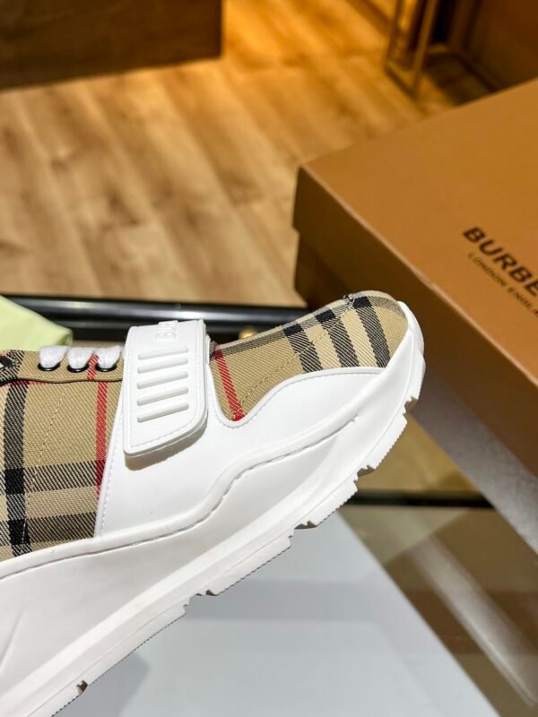 BRBY Trainers with Check Panel and Strap - Beige