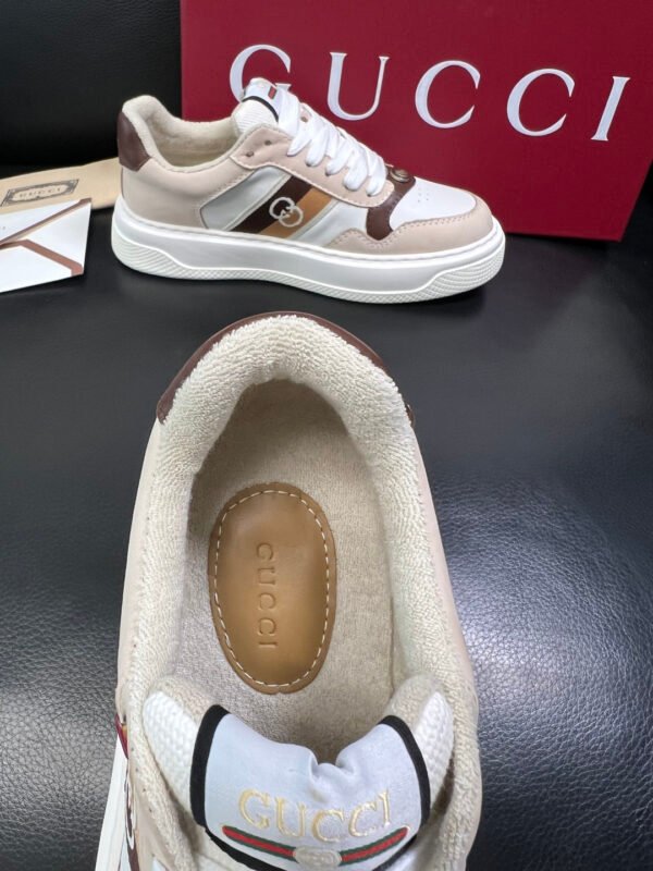 GCCI Trainers with Contrast Stripe Panel - Beige/White