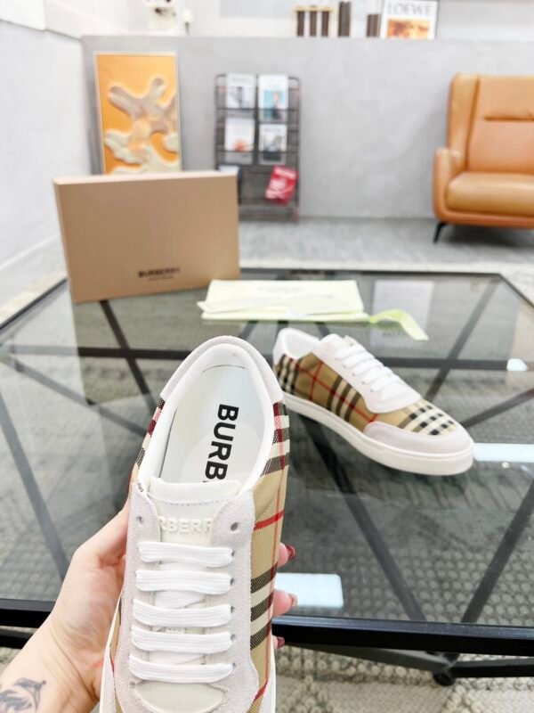 e8f588d2 BRBY Trainers with Check Panels - Beige