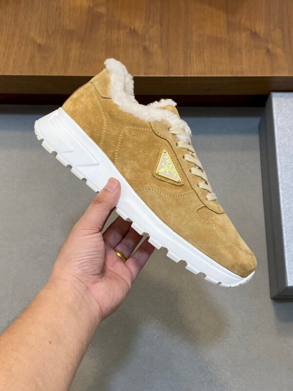 PRDA Low-Top Trainers with Plush Lined Collar - Beige