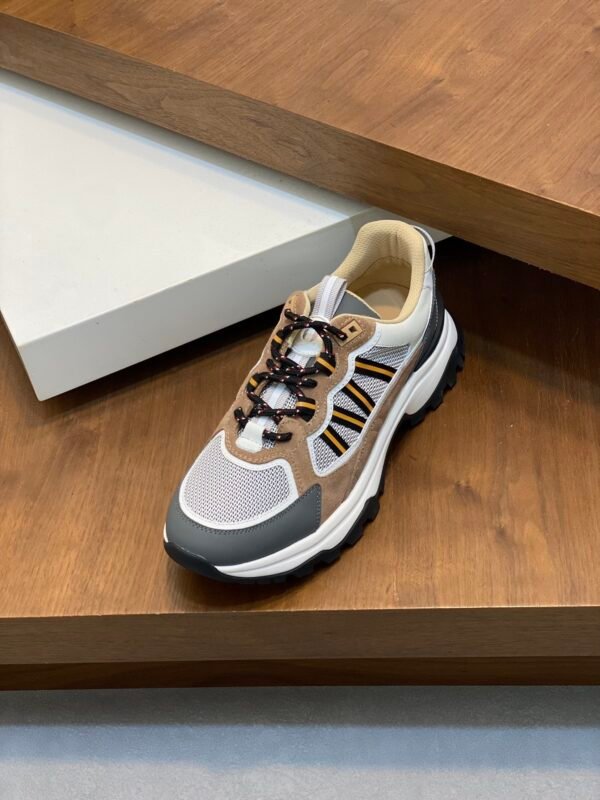 ea37bf65 BRBY Low-Top Trainers with Contrast Panels - Brown/Grey