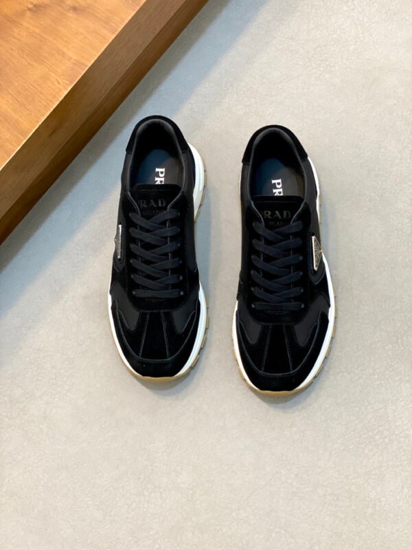 PRDA Low-Top Trainers with Black Panels