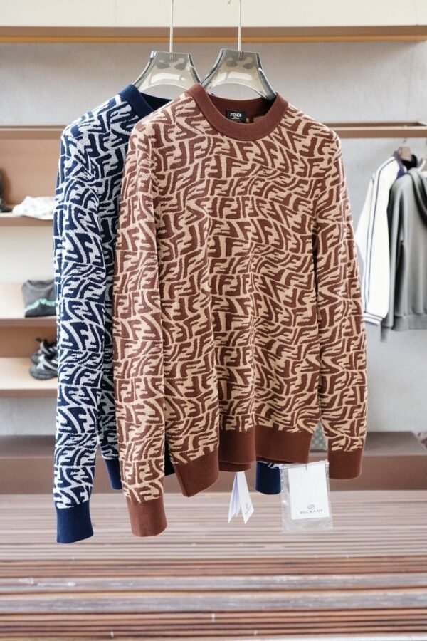 f407f9f1 FND Crew Neck Knit Jumper