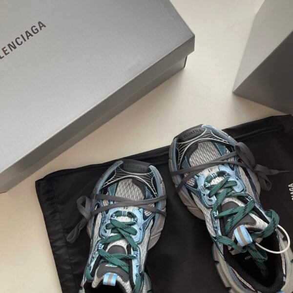 BLNCG Chunky Trainers with Contrast Accents - Blue