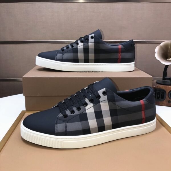 BRBY Low-Top Trainers with Check Pattern - Black