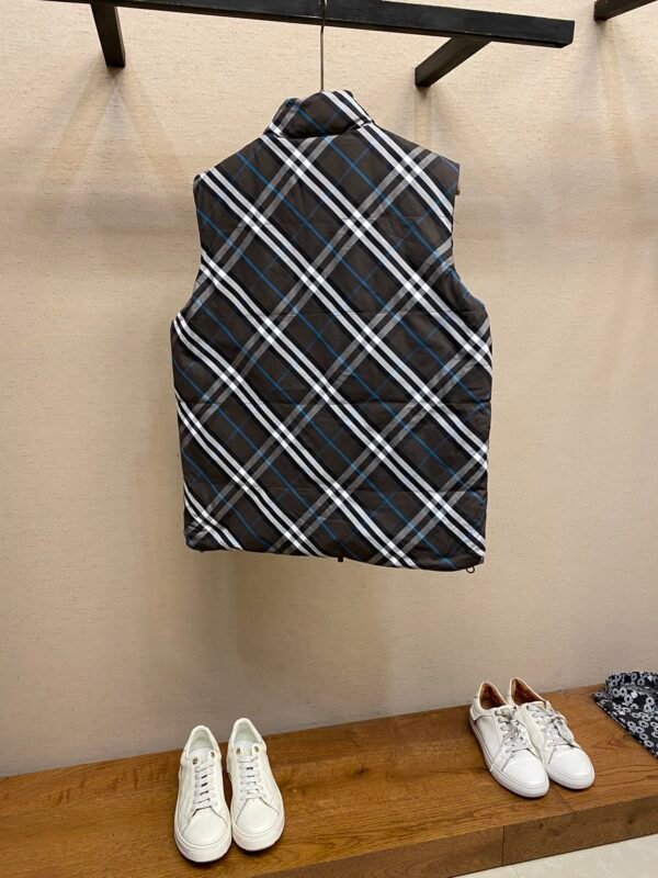 f6514fac BRBY Reversible Zip-Up Gilet - Black