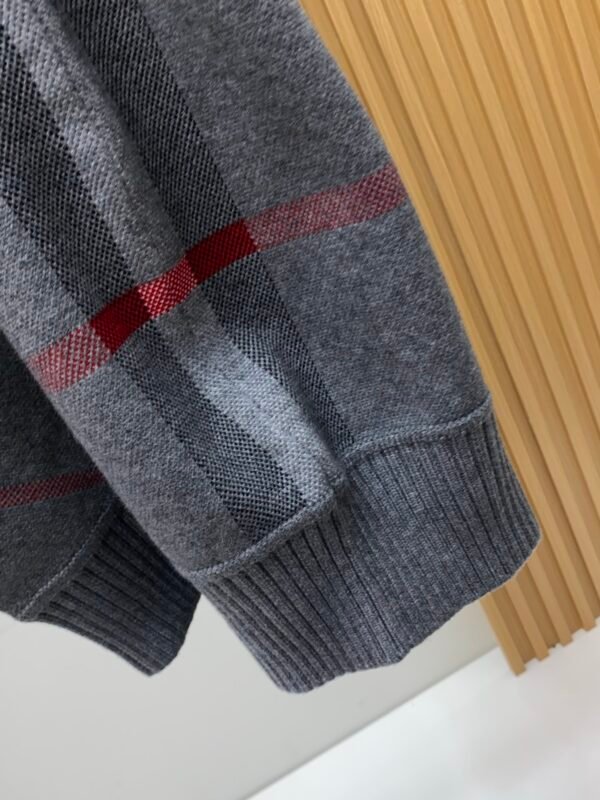 f699e970 BRBY Check Knit Crew Neck Jumper - Grey