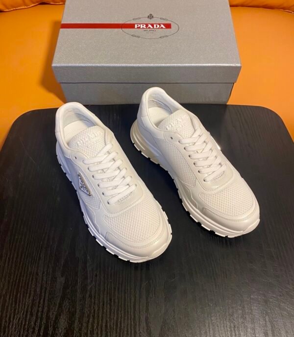 PRDA Low-Top Trainers with Breathable Mesh Panel Details - White