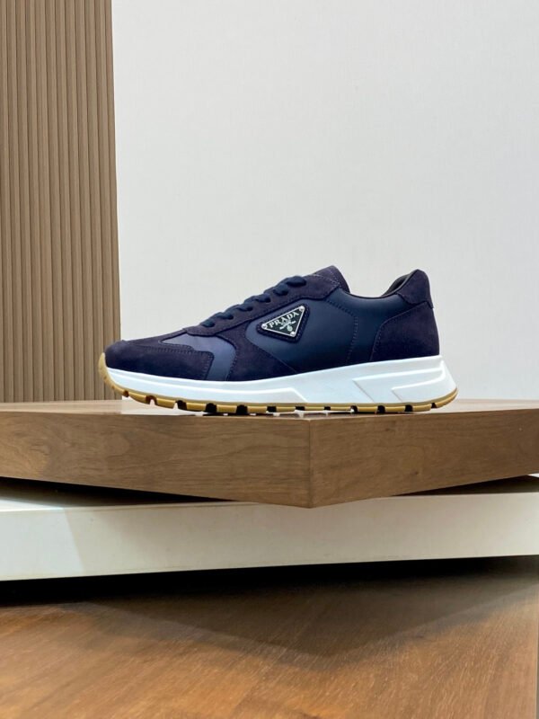 PRDA Low-Top Trainers with Navy Panels