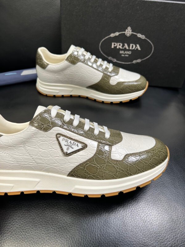 PRDA Low-Top Trainers in White with Olive Contrast Panels